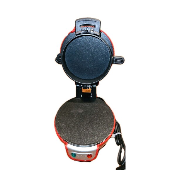 Hamilton Beach 25477 Breakfast Sandwich Maker – Red, Breakfast Ready in 5 Min! - Picture 5 of 6